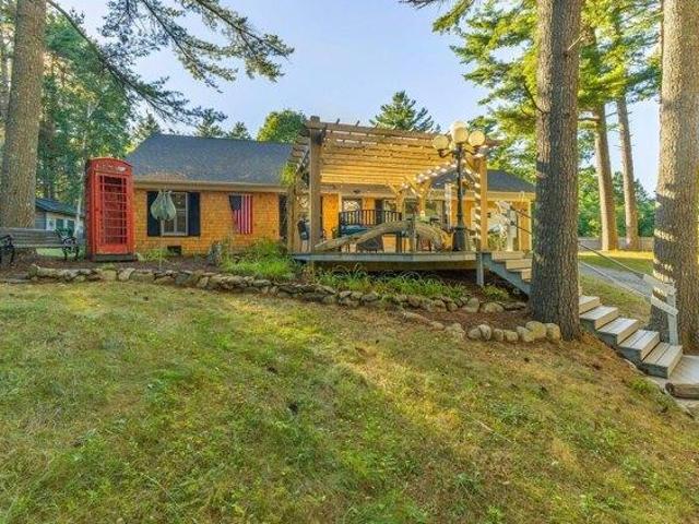 House for sale in Boothbay, Lincoln County