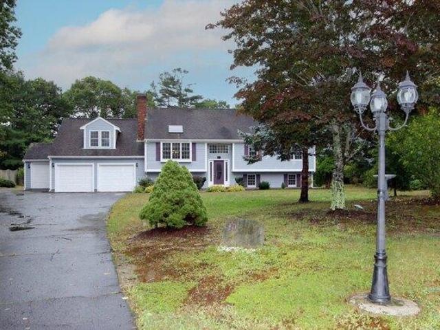 House for sale in Bourne, Barnstable County