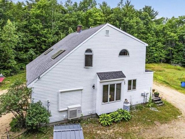 House for sale in Bowdoin, Maine