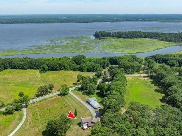 House for sale in Topsham, Maine