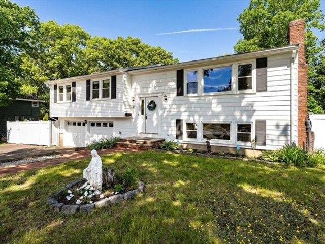 House for sale in Braintree, Massachusetts