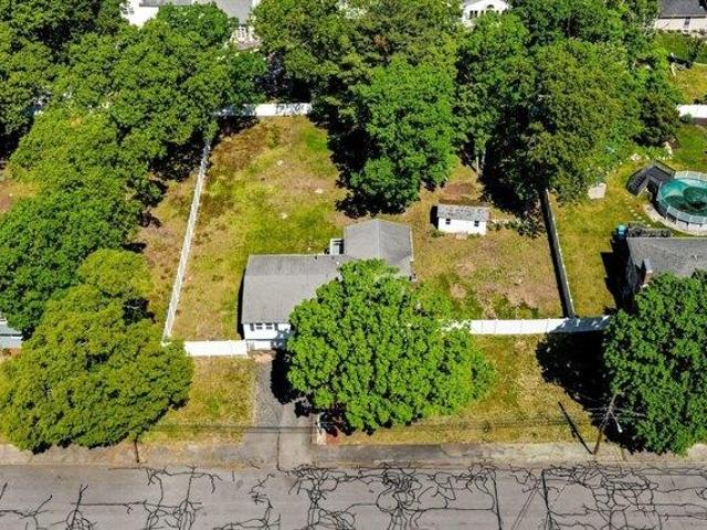 House for sale in Braintree, Massachusetts