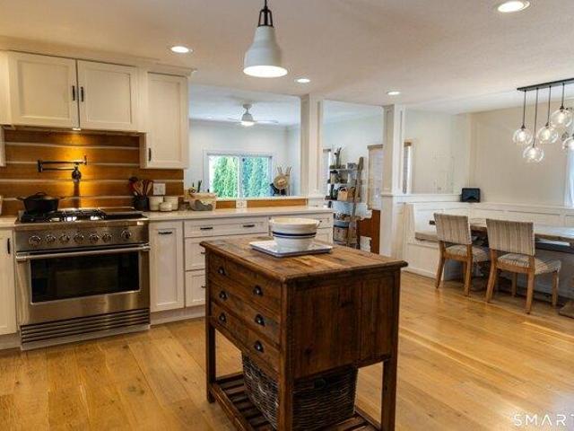House for sale in Indian Neck, Branford