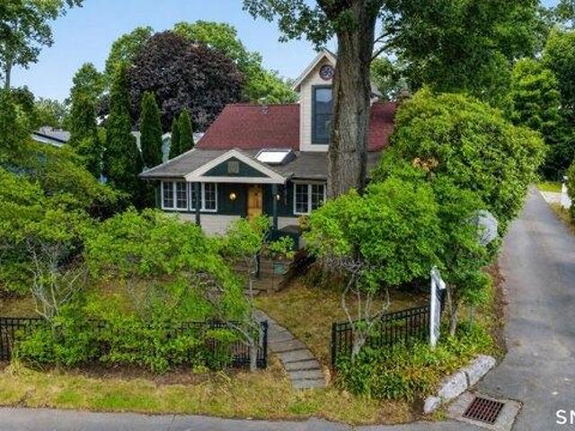 House for sale in Indian Neck, Branford