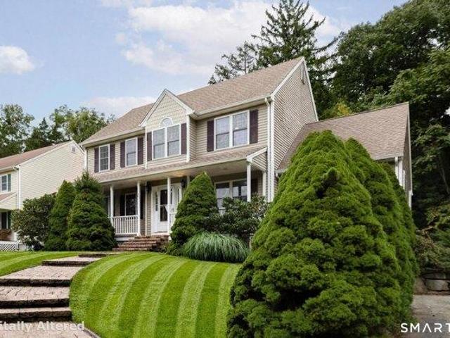 House for sale in Branford Center, Branford