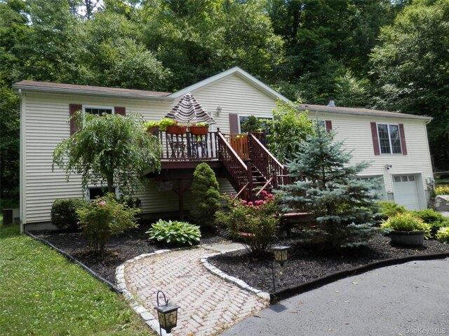 House for sale in Patterson, New York