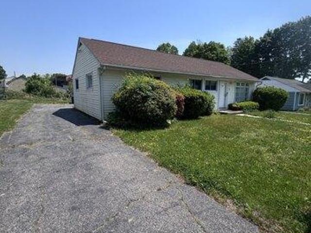 House for sale in Bridgeport, Connecticut
