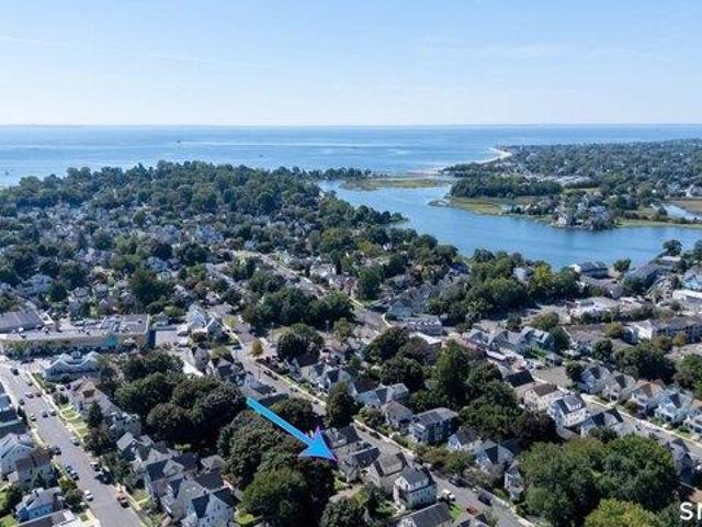House for sale in Bridgeport, Connecticut