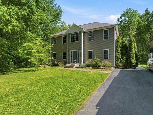 House for sale in Fiskdale, Massachusetts