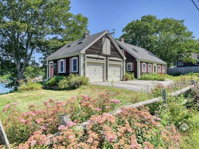 House for sale in Bristol, Maine