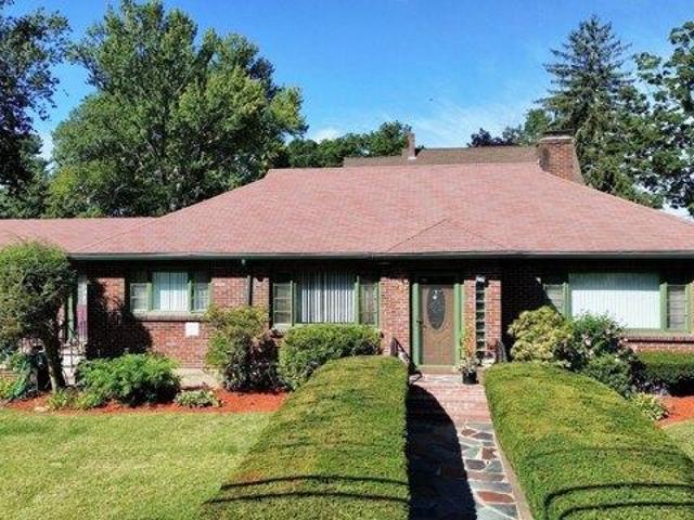 House for sale in Montello, Brockton