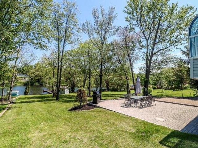 House for sale in Candlewood Shores, Brookfield