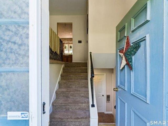 House for sale in Brookfield, Western Connecticut Planning Region