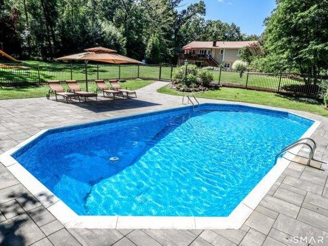 House for sale in Brookfield, Western Connecticut Planning Region