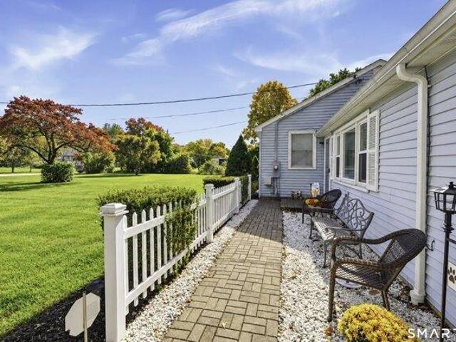House for sale in Brookfield Town Center District, Brookfield