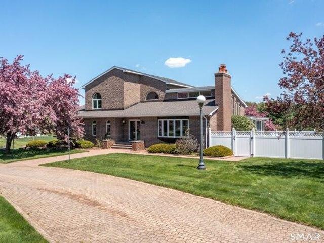 House for sale in Brooklyn, Connecticut