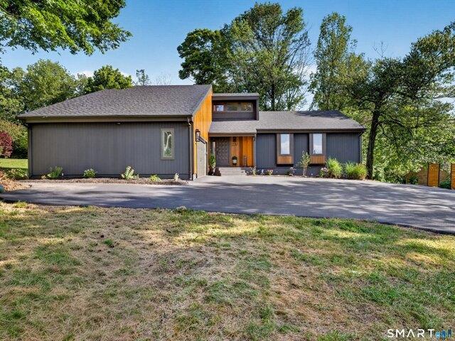 House for sale in Brooklyn, Connecticut