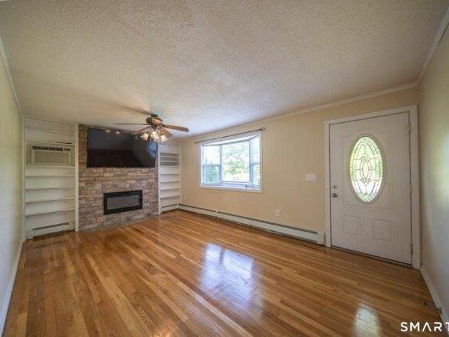 House for sale in Brooklyn, Connecticut