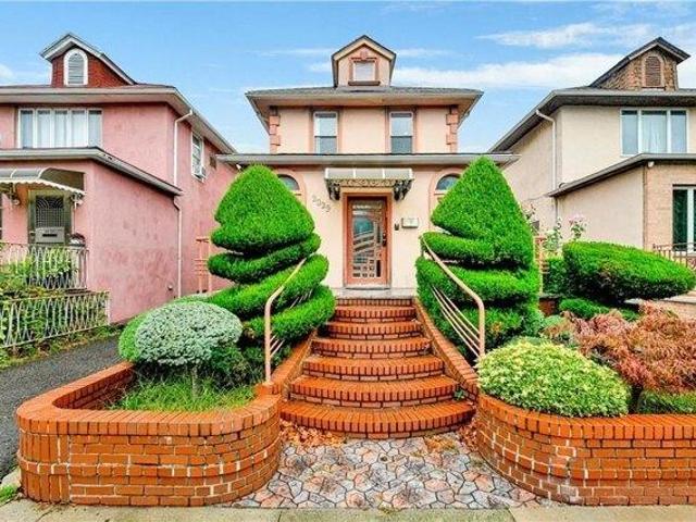 House for sale in Arverne, New York