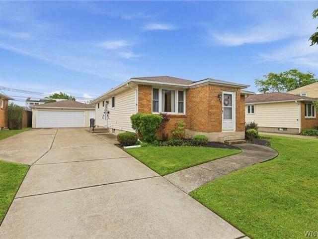 House for sale in Tonawanda, New York