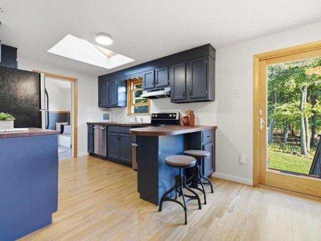 House for sale in Burlington, Middlesex County