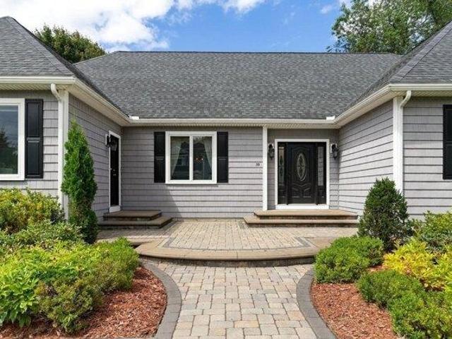 House for sale in Winnmere, Burlington