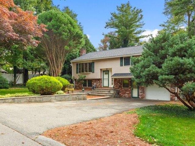House for sale in Burlington, Middlesex County