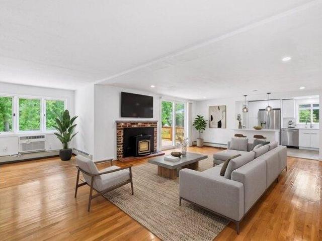 House for sale in Burlington, Middlesex County