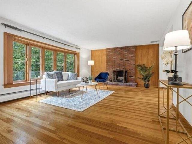 House for sale in Burlington, Middlesex County