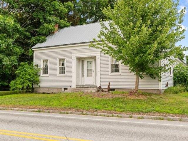 House for sale in Buxton Center, Buxton