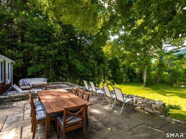 House for sale in Canaan, Northwest Hills Planning Region