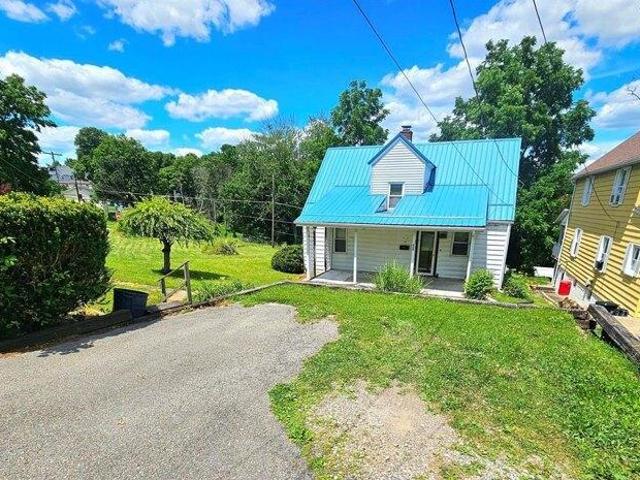 House for sale in Canonsburg, Pennsylvania