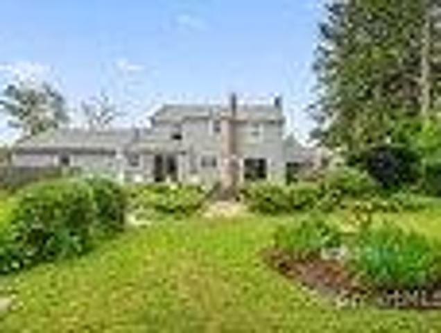House for sale in Canton, Connecticut