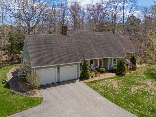 House for sale in Cape Elizabeth, Maine