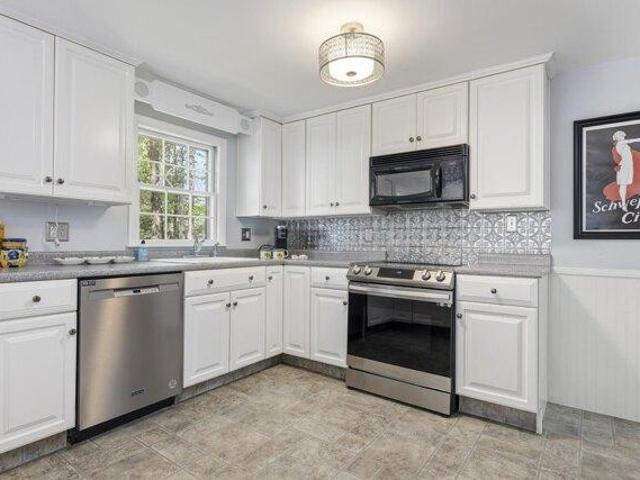 House for sale in Cape Elizabeth, Maine