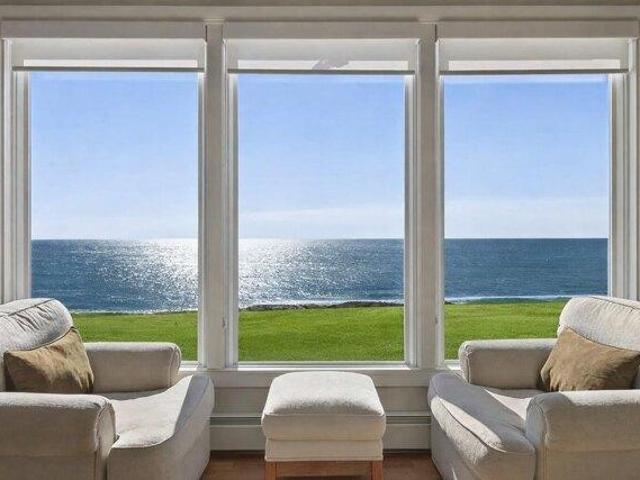 House for sale in Cape Elizabeth, Maine