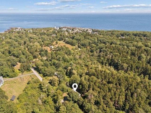 House for sale in Cape Elizabeth, Maine