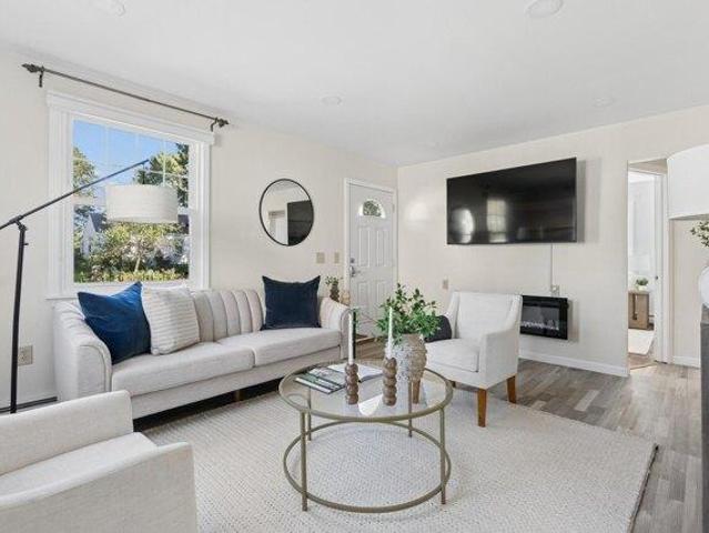 House for sale in Elizabeth Park, Cape Elizabeth