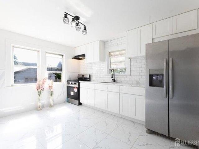 House for sale in Carteret, Middlesex County