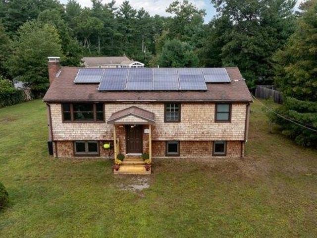 House for sale in Wenham, Carver