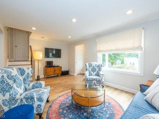 House for sale in Cedar Grove, New Jersey