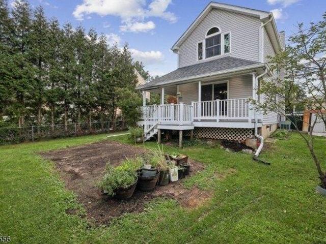 House for sale in Cedar Grove, New Jersey