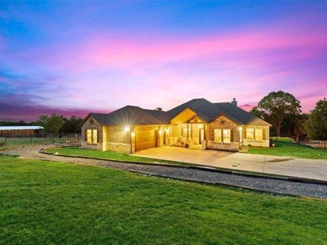 House for sale in Cedar Hill House for sale in Cedar Hill