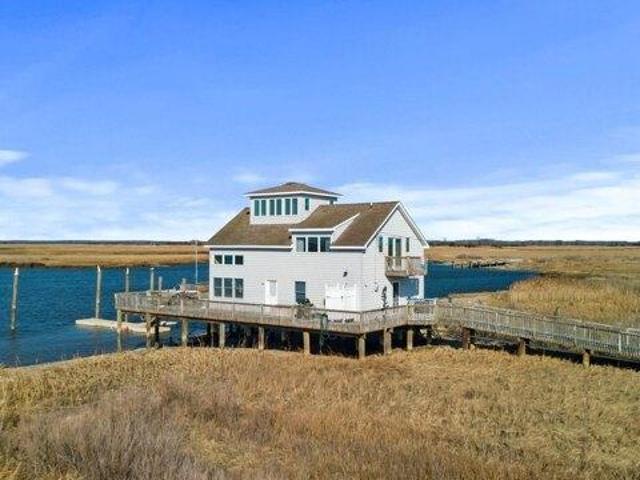 House for sale in Newport, New Jersey