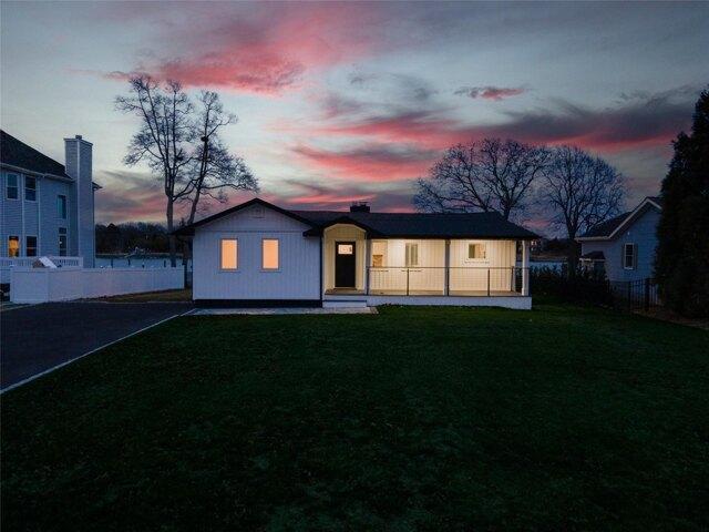 House for sale in Center Moriches, New York