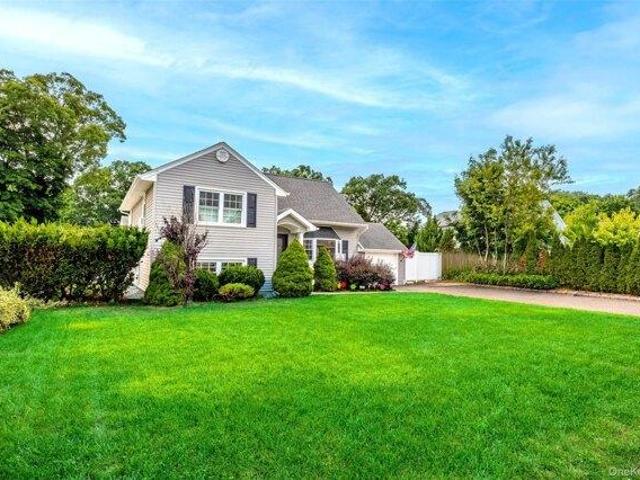 House for sale in Centereach, New York