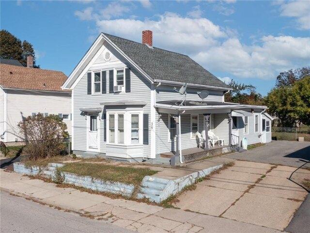 House for sale in Central Falls, Providence County
