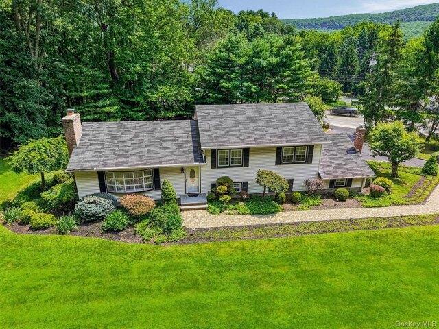 House for sale in Highland Mills, New York
