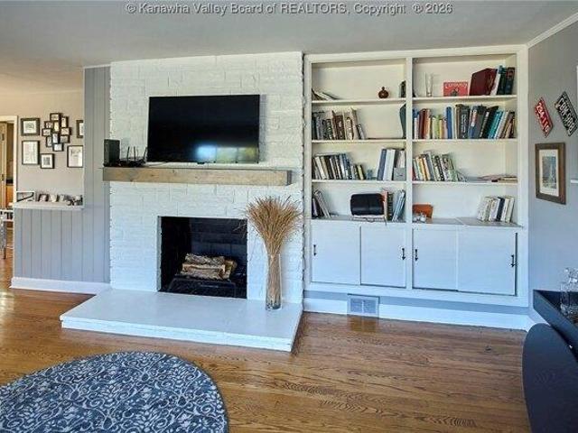 House for sale in Charleston, West Virginia