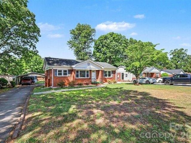 House for sale in Mecklenburg, North Carolina